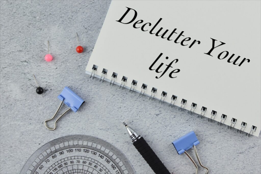 Notebook written with DECLUTTER YOUR LIFE